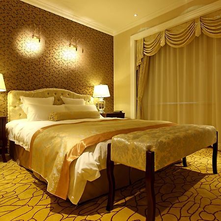 Alton Hotel Wuhu Екстер'єр фото