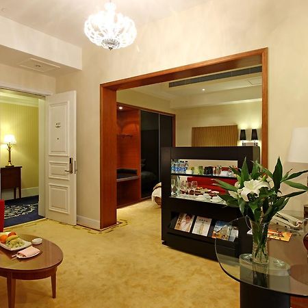 Alton Hotel Wuhu Екстер'єр фото