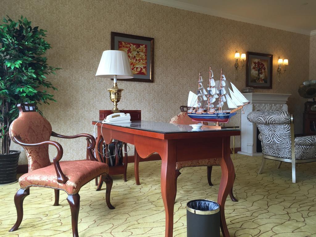 Alton Hotel Wuhu Номер фото
